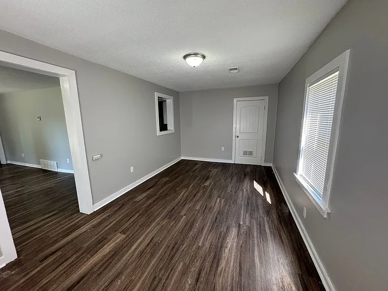 4628 Windward Dr — Photo 6