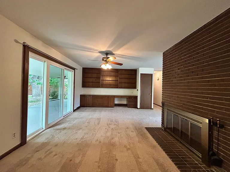 6820 Harvest Rd — Photo 17
