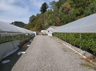 1041 Sprowl Creek Rd, Garberville, CA 95542