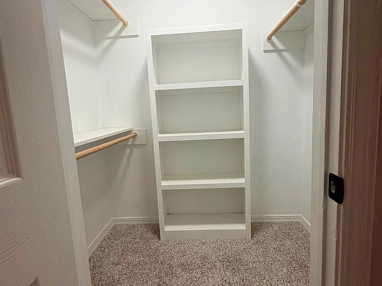 115 Stonewood Pl — Photo 9