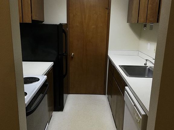 3rd image of 400 Wheeler St S APT 203