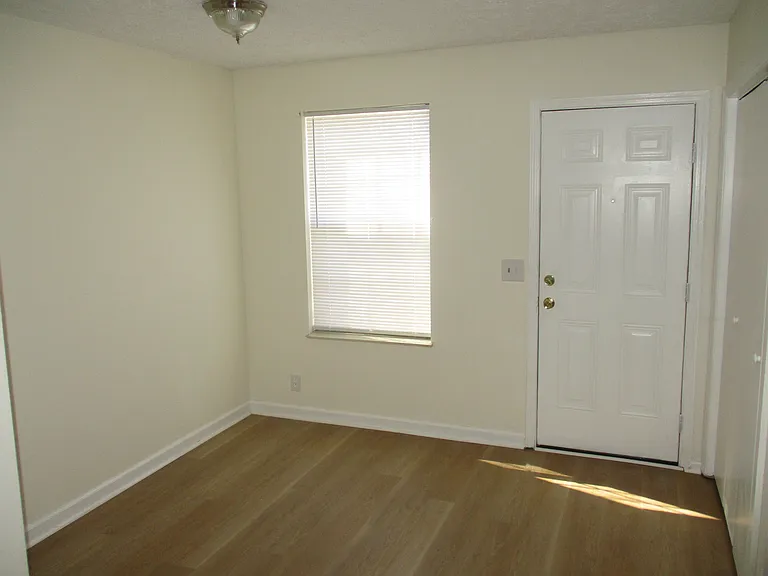 1322 Pennock Ave #B — Photo 3
