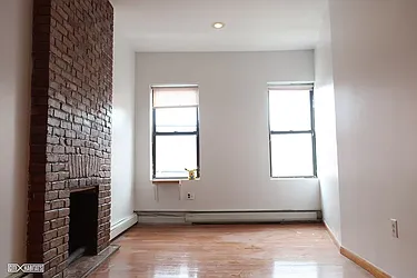 Rented by Dyer Estate Mgmt