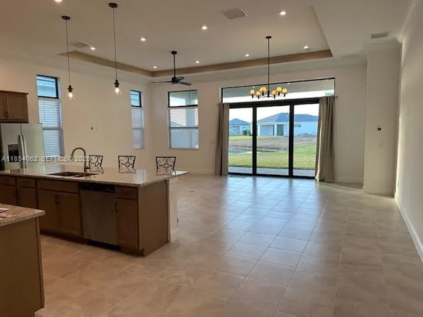 8623 Cantante Way, Port Saint Lucie, FL 34987