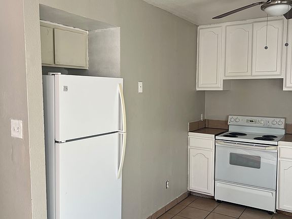 5th image of 3225 W Melvin St APT 4
