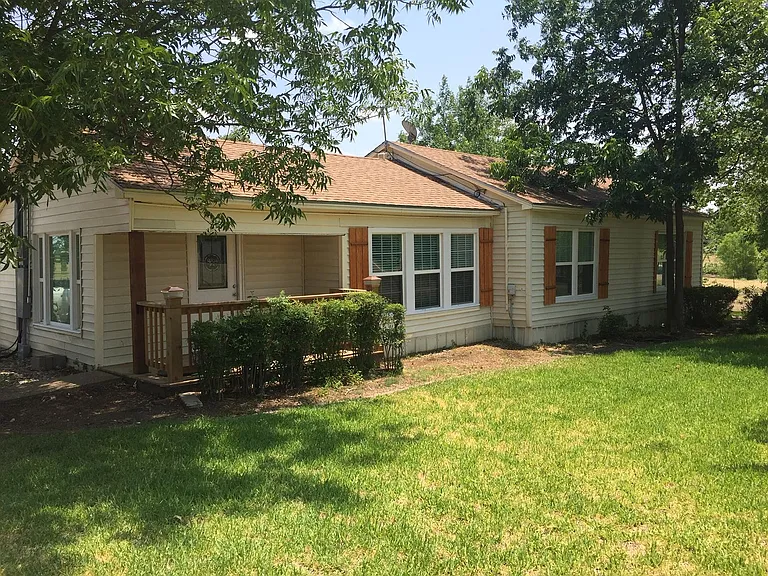 615 Water Well Rd — Photo 1