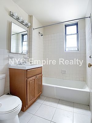5th image of 301 E 38th St APT 6C