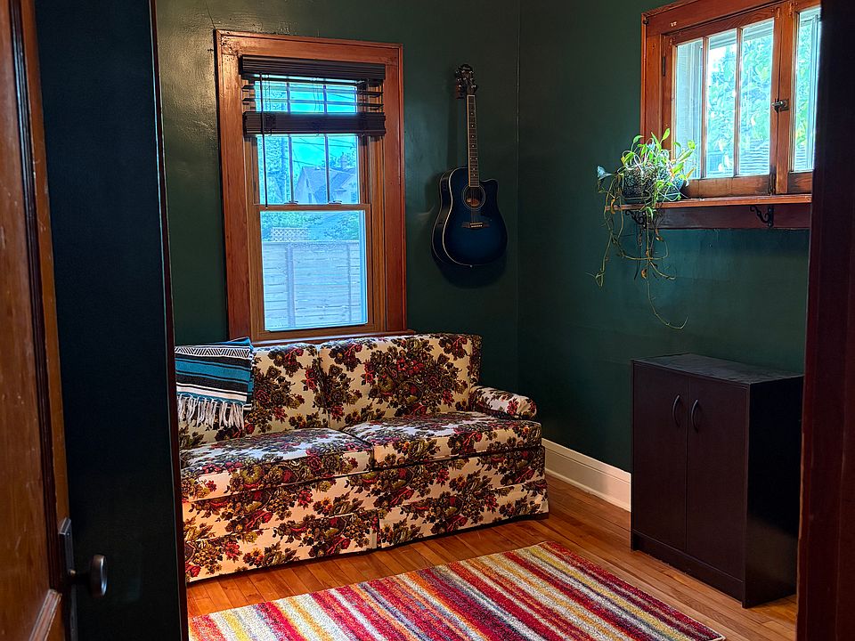 1st image of 1412 Taylor Ave W