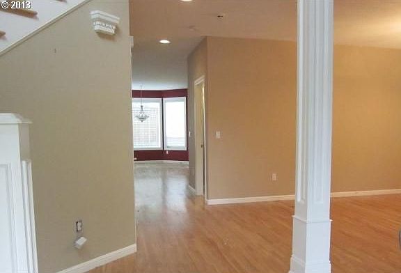 3rd image of 17605 NE 31st St