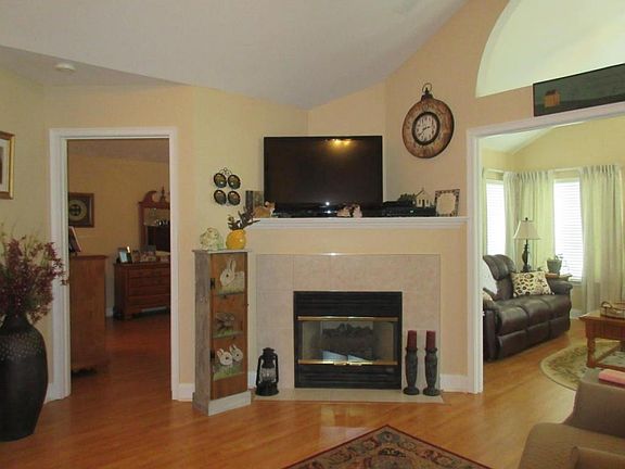 5th image of 224 Avonlea Pl #3B