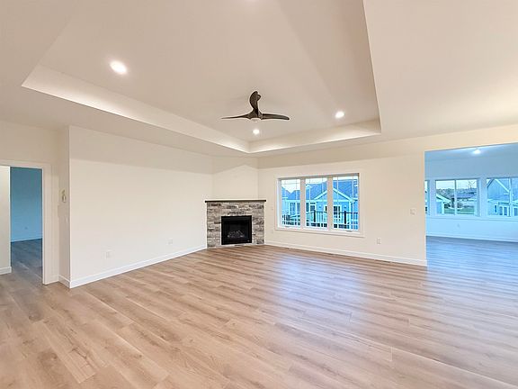 3rd image of 6256 Ronald Reagan Dr