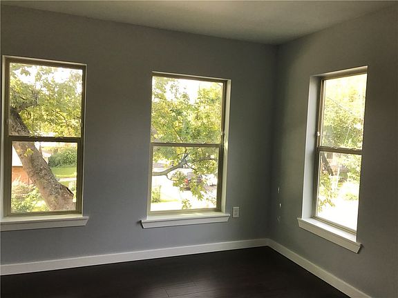 4th image of 4801 Avenue H Unit D