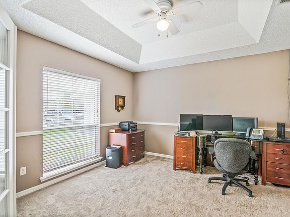 5th image of 221 Johns Glen Dr