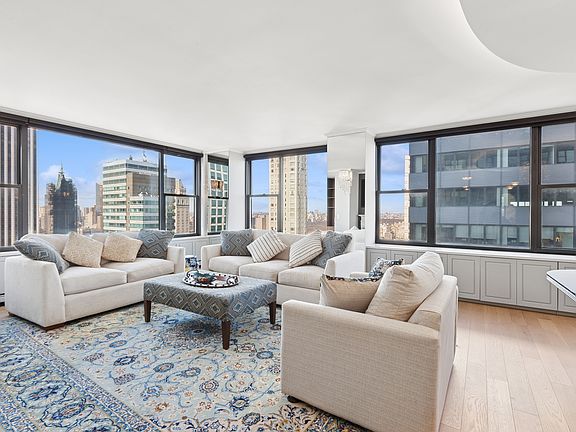 3rd image of 117 E 57th St #43CD
