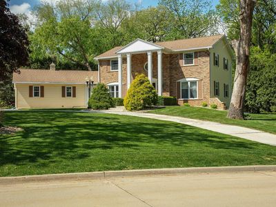 2705 McClain Dr, Cedar Falls, IA, 50613