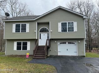 119 Cabin Rd, Milford, PA 18337