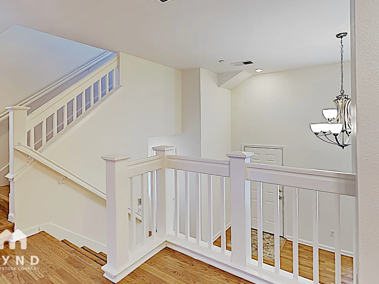 3 bed, 2.0 bath, 1407 sqft, $4,235 — Photo 3