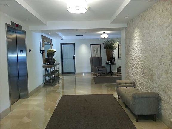 4th image of 575 Crandon Blvd APT 803