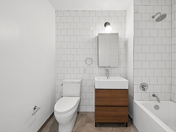 4th image of 69 E 125th St APT 4B