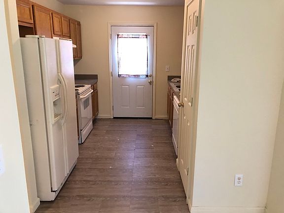 3rd image of 8734 Dandy Ave