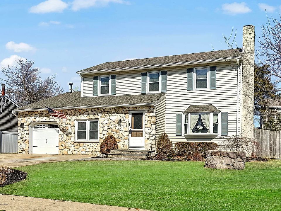 1st image of 772 Sycamore Dr