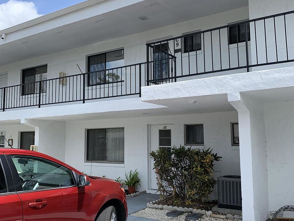 1st image of 3755 S Hopkins Ave Unit 3