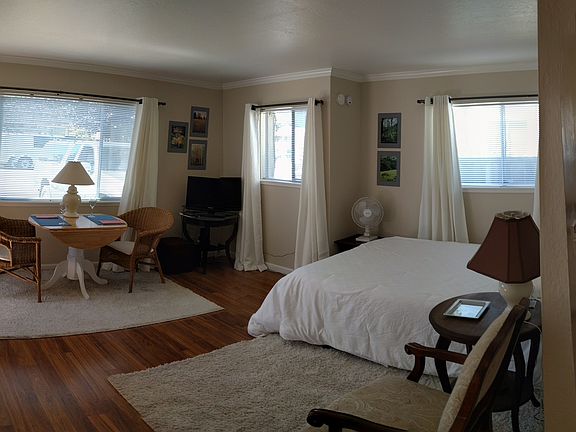 2nd image of 65 Murray Ct