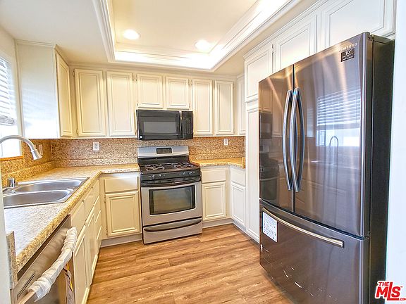 3rd image of 1707 W 147th St Unit 4