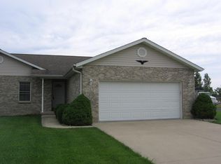 721 W 1st St, Aviston, IL 62216