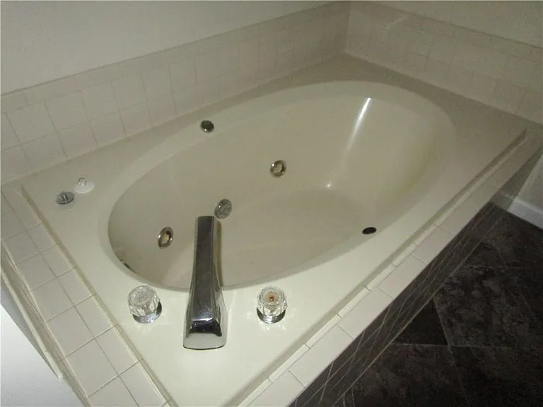 2429 Thompson Mill Rd — Photo 28
