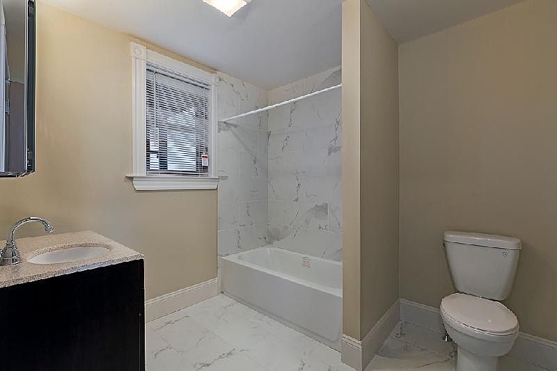 2nd image of 90 Gladstone St #1A