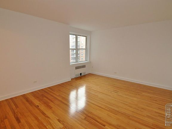 2nd image of 39-40 52nd St APT 5B
