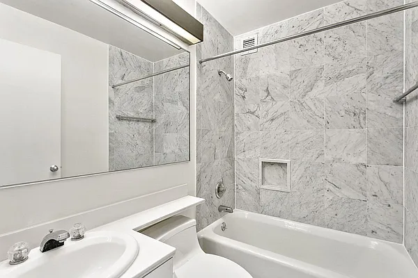 Rented by Compass | media 18