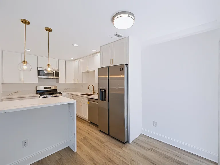 510 Spring Rd #120 — Photo 6