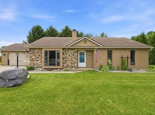 1919 Mill Stream Dr, Huntertown, IN 46748