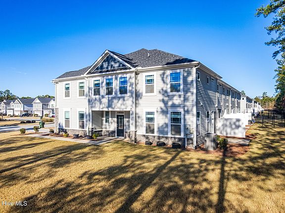 2nd image of 104 Gilder Woods Drive