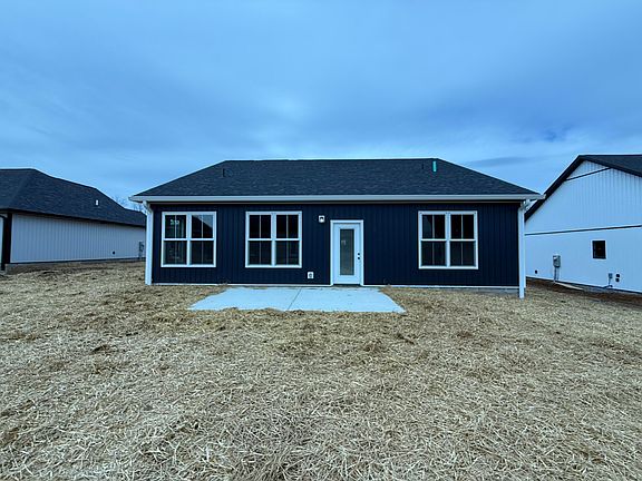 3rd image of 418 Pinehurst Way