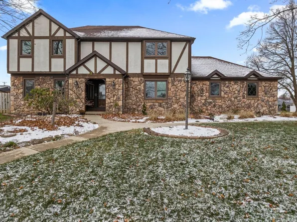 3409 Stonewood Dr, Sandusky, OH 44870