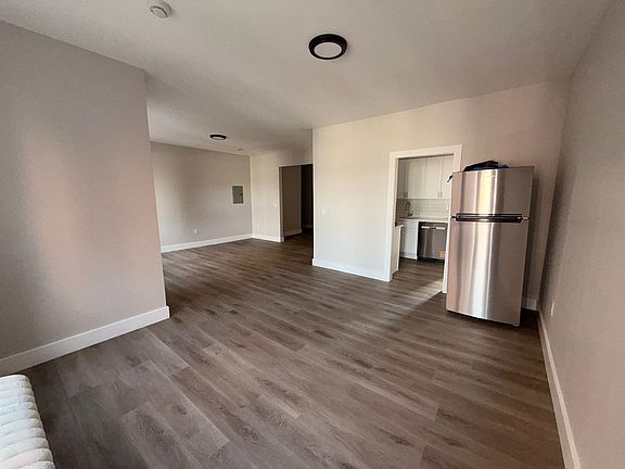 3rd image of 17 Kensington Ave #34E