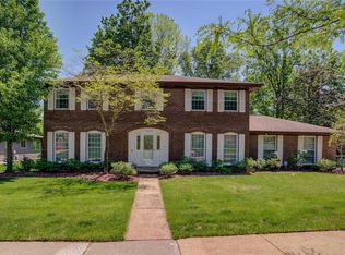 15546 Chequer Dr, Chesterfield, MO 63017