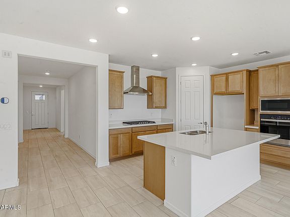 2nd image of 17297 W Saguaro Vista Drive