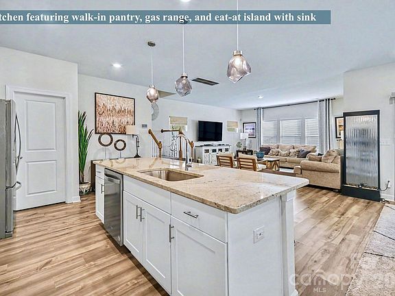 4th image of 5012 Shadbush Rd