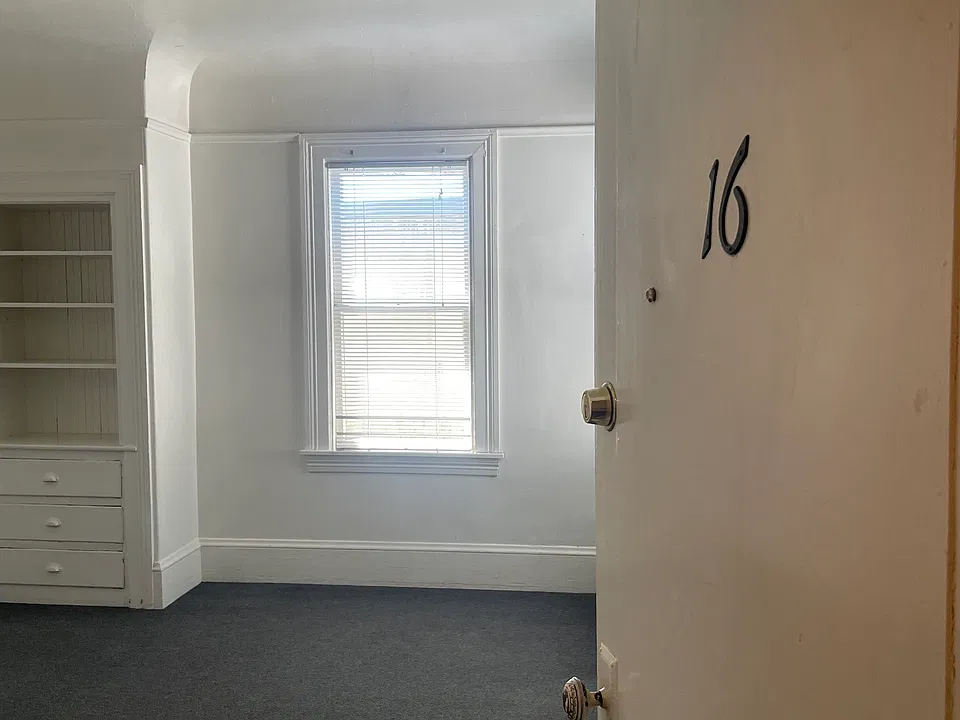 551 W Grand Ave #16