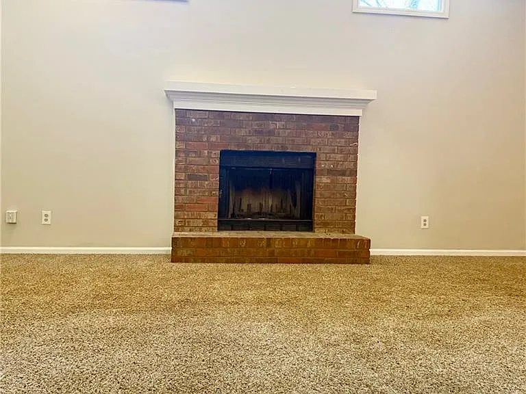 524 Julius Dr — Photo 8