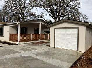 24985 Hunter Ave, Veneta, OR 97487