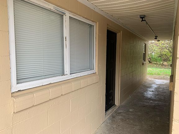 3rd image of 1212 S Dunn Ave #3