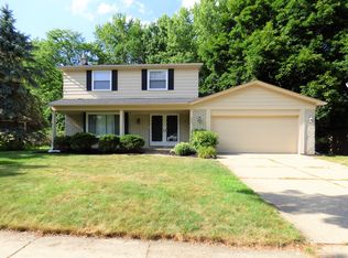 3854 Gate Dr, Troy, MI 48083
