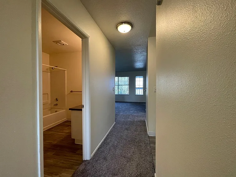Wingsong Manor — Photo 17