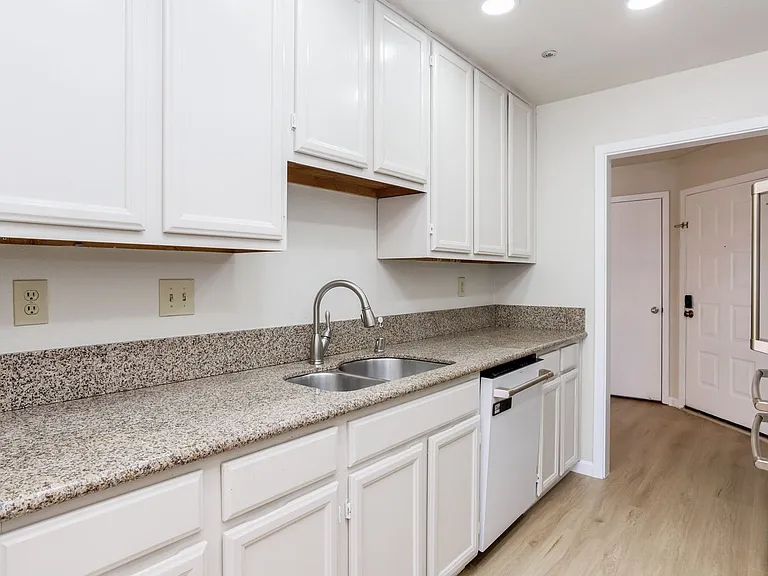 223 Bonita Ln — Photo 12