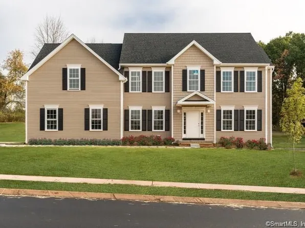 28 Bucks Xing, Cromwell, CT 06416